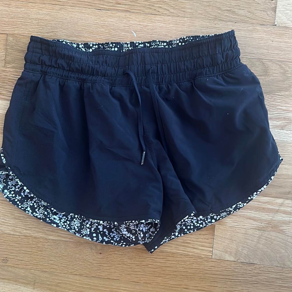 Lululemon black shorts